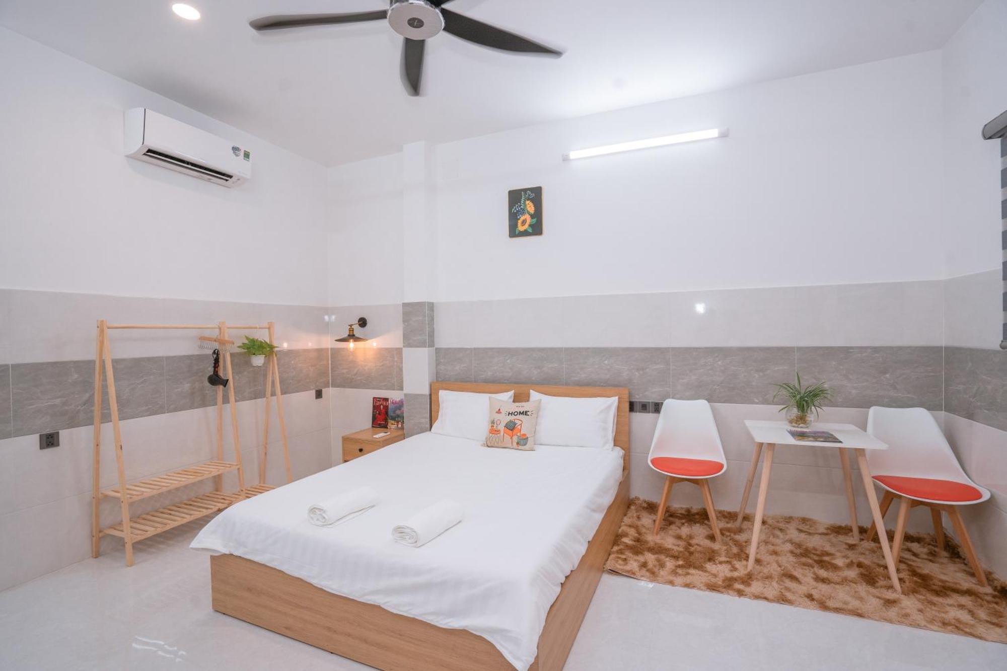 הו צ'י מין סיטי Aloha Saigon Premium Hostel By Local Travel Experts - Newly Opened, Less-Touristy Location, Spacious Rooms, Glass Shower Bathroom, Free Breakfast & Walking Tour מראה חיצוני תמונה
