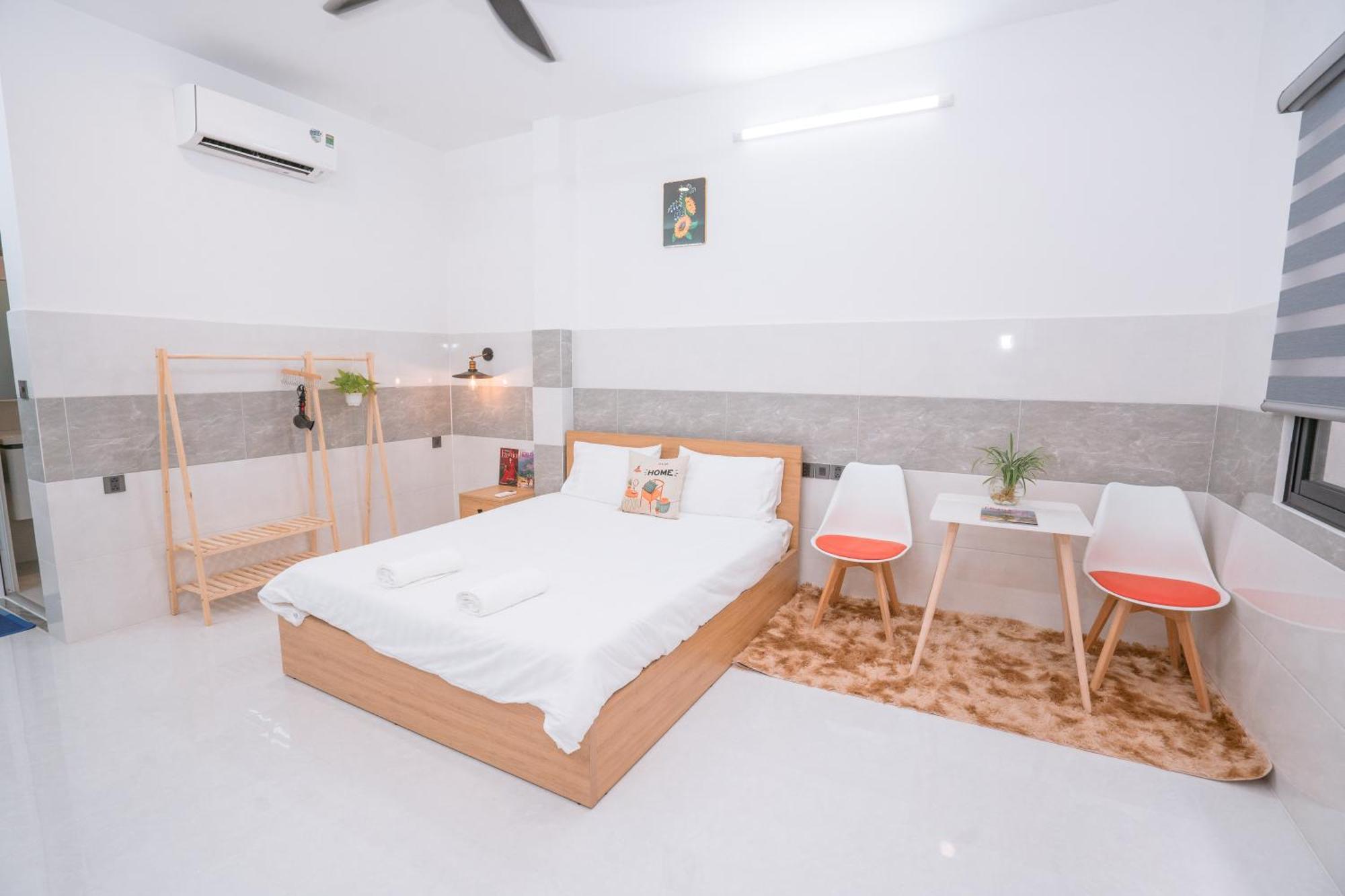 הו צ'י מין סיטי Aloha Saigon Premium Hostel By Local Travel Experts - Newly Opened, Less-Touristy Location, Spacious Rooms, Glass Shower Bathroom, Free Breakfast & Walking Tour מראה חיצוני תמונה