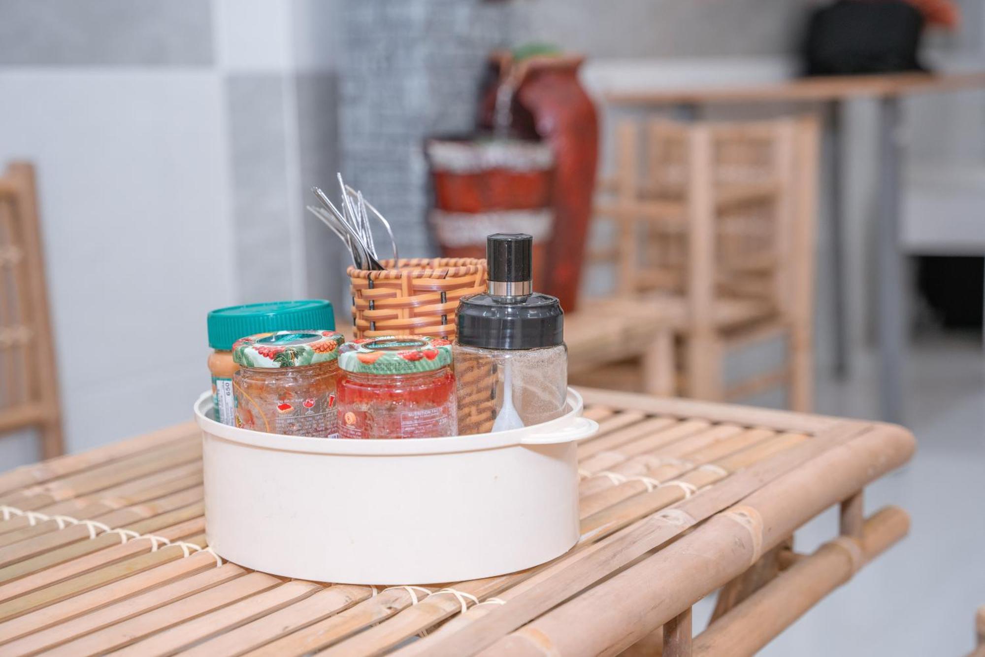 הו צ'י מין סיטי Aloha Saigon Premium Hostel By Local Travel Experts - Newly Opened, Less-Touristy Location, Spacious Rooms, Glass Shower Bathroom, Free Breakfast & Walking Tour מראה חיצוני תמונה