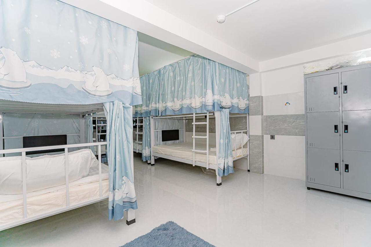הו צ'י מין סיטי Aloha Saigon Premium Hostel By Local Travel Experts - Newly Opened, Less-Touristy Location, Spacious Rooms, Glass Shower Bathroom, Free Breakfast & Walking Tour מראה חיצוני תמונה