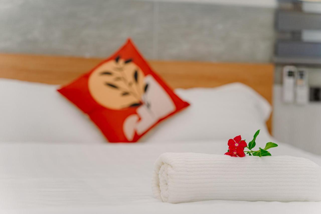 הו צ'י מין סיטי Aloha Saigon Premium Hostel By Local Travel Experts - Newly Opened, Less-Touristy Location, Spacious Rooms, Glass Shower Bathroom, Free Breakfast & Walking Tour מראה חיצוני תמונה