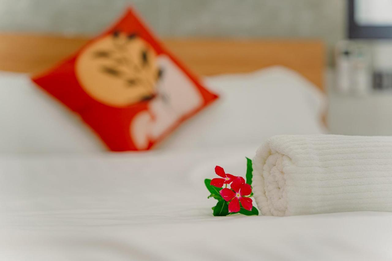 הו צ'י מין סיטי Aloha Saigon Premium Hostel By Local Travel Experts - Newly Opened, Less-Touristy Location, Spacious Rooms, Glass Shower Bathroom, Free Breakfast & Walking Tour מראה חיצוני תמונה