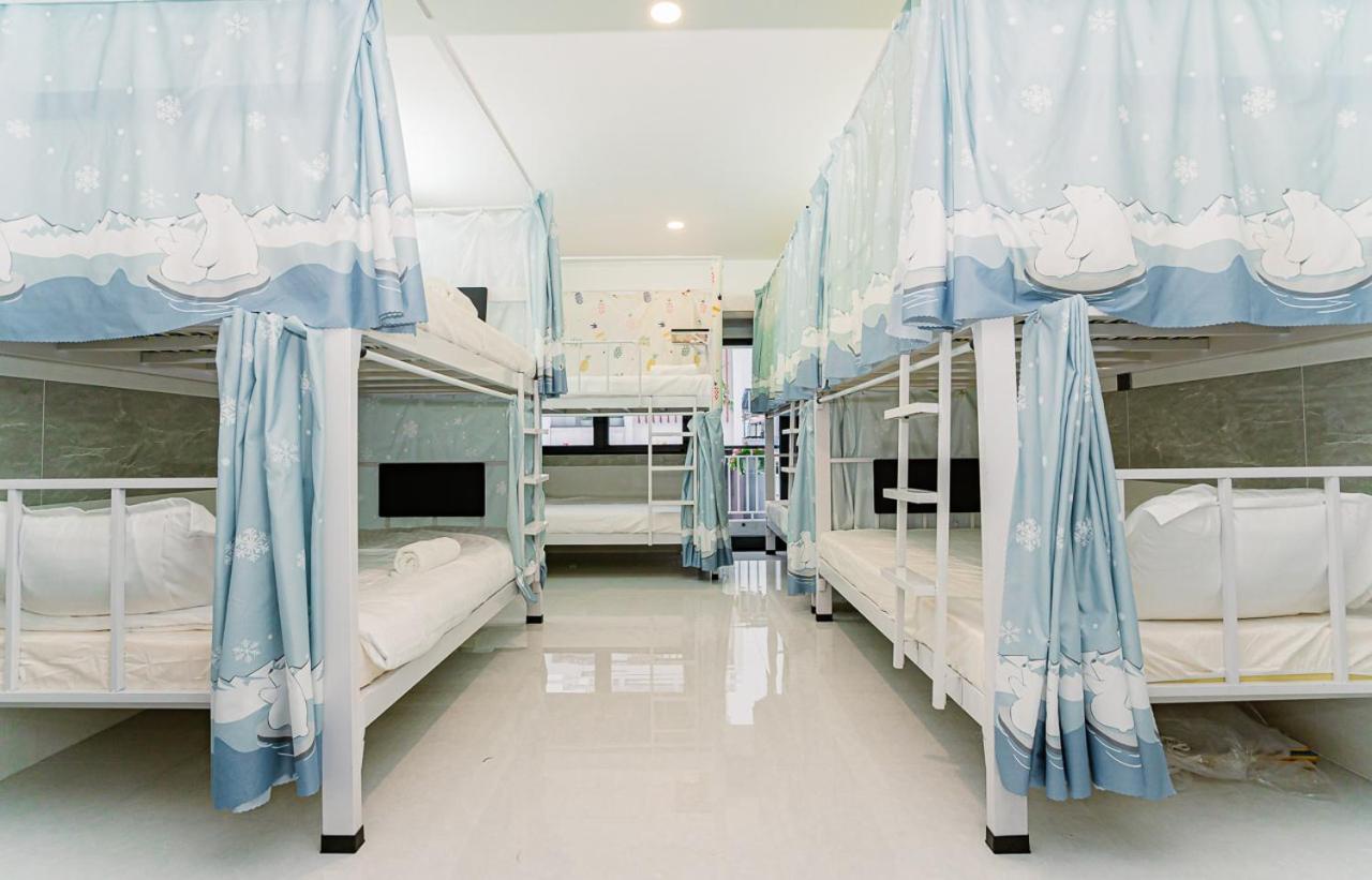 הו צ'י מין סיטי Aloha Saigon Premium Hostel By Local Travel Experts - Newly Opened, Less-Touristy Location, Spacious Rooms, Glass Shower Bathroom, Free Breakfast & Walking Tour מראה חיצוני תמונה