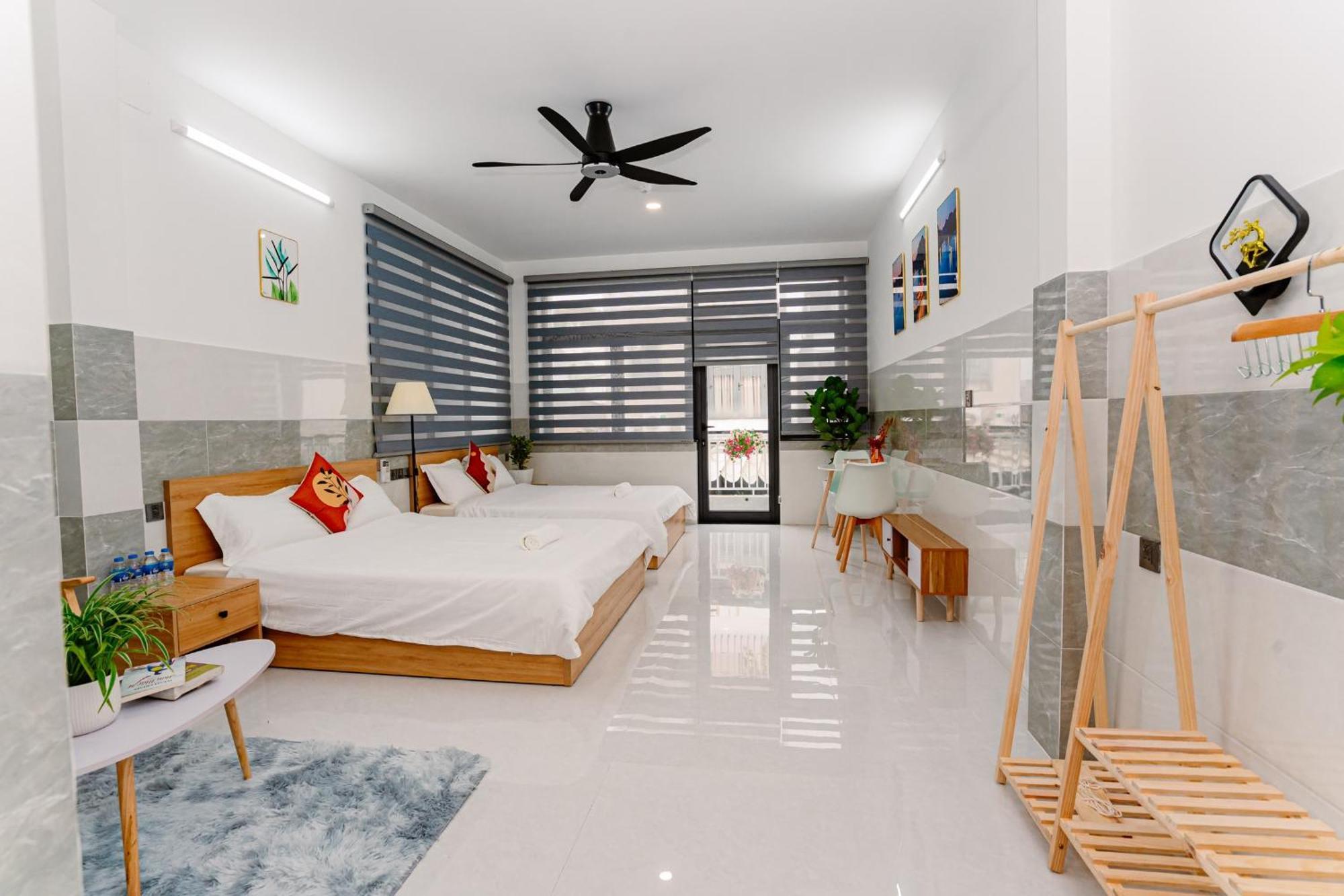 הו צ'י מין סיטי Aloha Saigon Premium Hostel By Local Travel Experts - Newly Opened, Less-Touristy Location, Spacious Rooms, Glass Shower Bathroom, Free Breakfast & Walking Tour מראה חיצוני תמונה